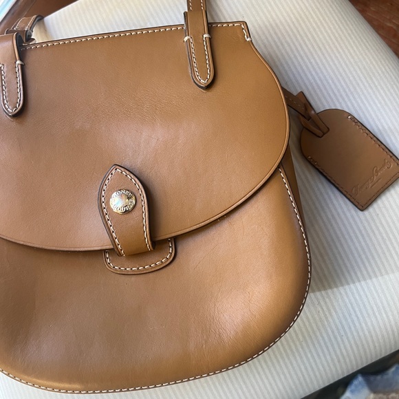 Dooney and Bourke rare leather crossbody/shoulder vachetta bag - Picture 2 of 5
